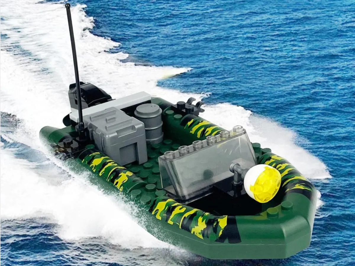 Seal Team With RHIB Landing Boat - Mil-Blox